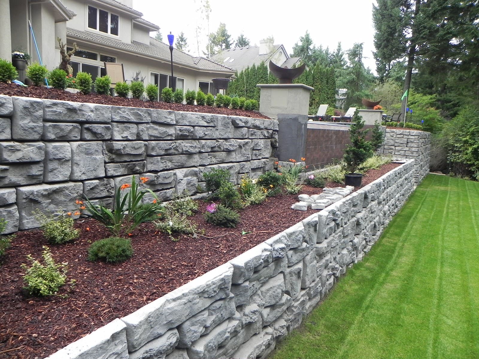 RETAINING WALLS